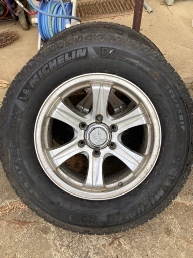 ミシュランスタッドレスタイヤ　アルミホイール付き　ランクル