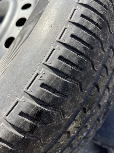 225 60 r16 夏タイヤ　ホワイトレター　goodyear