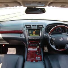 千葉【自社ローン】★保証人無し★全国対応★LS460 バージョンS Iパッケージ　カールソン20インチAW　フルエアロ　LEDクリアテールの画像
