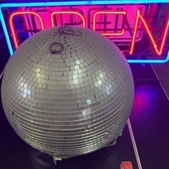 Openネオンサイン　２つありの画像