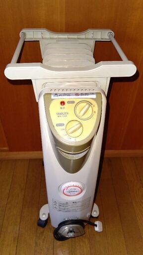 オイルヒーターとタオルかけ