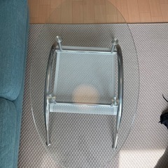 ガラステーブルの画像