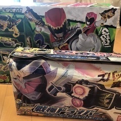 仮面ライダー鎧武とキョウリュウジャーのおもちゃ　取りにきてくださる方