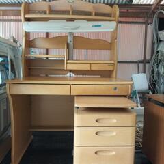 昔の木製学習デスク