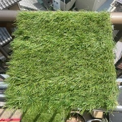 バルコニータイル　人工芝の画像