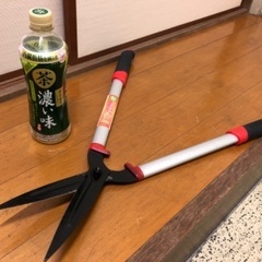 🔴大特価‼️新品同様‼️🔴500円でお譲りします‼️🔴刈込鋏‼️