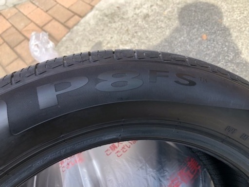 PIRRELLI P8 215/55-R17 2本セット