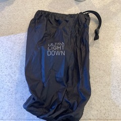 ユニクロ　ウルトラライトダウン用袋(黒)
