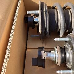 200系FRのクラウン ショック1台分の画像