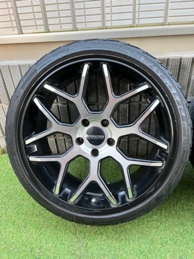 19インチ　ホイールタイヤ　5穴