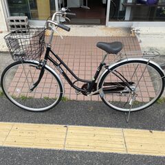 リサイクルショップどりーむ天保山店　No８２　自転車　ママチャリ　シティサイクル　２７インチ　黒　ライト付き　整備済み　中古