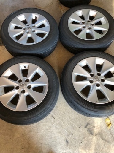 20系　アルファード　　215/60R17 中古品！