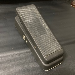 ダンロップ　クライベイビー　ワウワウはUSA製のこれを！