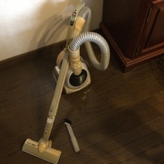 ジャンク品　TOSHIBAの掃除機