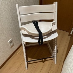 ベビー　ハイチェアー