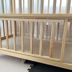 ベビーベッドの画像