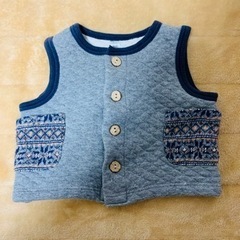 ベビー服　子供服　ベスト　70サイズ前後　3個セットの画像