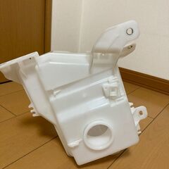 【直接取引限定】JB64ジムニー 純正ウォッシャータンクの画像