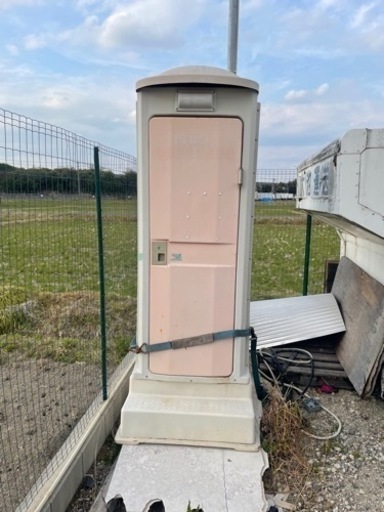 中古　仮設トイレ　修理して使っていただける方！