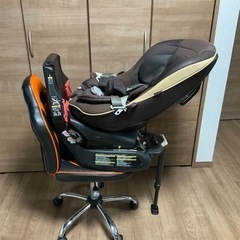コンビ★ゼウスターン★チャイルドシートの画像