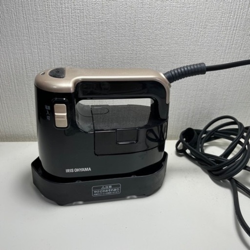 値下げ　アイリスオーヤマ　衣類スチーマー　IRS-01 2回だけ使用