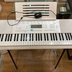 カシオ 光ナビゲーションキーボード LK-223 スタンド付 中古の画像
