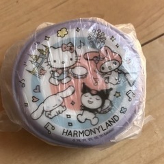 ラウンドポーチ　サンリオ