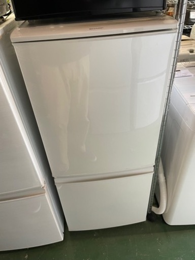 2016年製　SHARP 137L 冷凍冷蔵庫