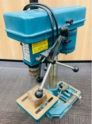 【現状品】 ナカトミ産業 卓上ボール盤 TB-8 ナカトミ産業/HOMETOOL TB-8 卓上ボール盤 AC100V,600~2600/700~3000回 