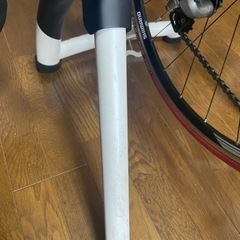 ジャイアント 固定ローラーとタイヤブロック+タイヤ+リアホイール+スプロケット+GARMINスピードメーター込みで直ぐにトレーニング開始できるセットです。の画像