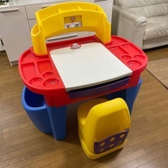 (取引中)little tikes 幼児用　お絵かきデスク&チェア