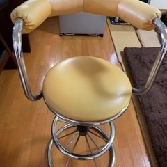 カウンターチェアー　2脚