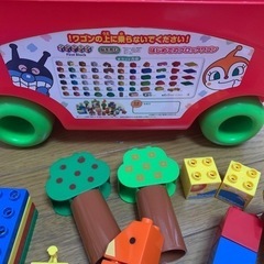 アンパンマンはじめてのブロックワゴンの画像