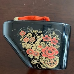 ぽっくり型小物入れの画像