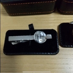 ネクタイピン、カフスボタンの画像