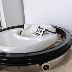 おりたためる歩行器の画像