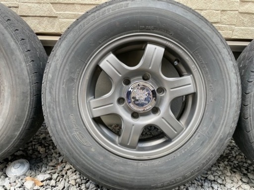 ハイエース夏タイヤ　195/80-15