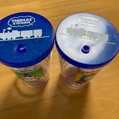 トーマス　ふた付きコップ　２つの画像