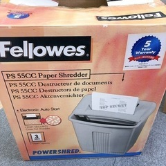 無料！！フェローズ シュレッダー 55CC✨幅37×奥行25×45ｃｍ クロスカット方式✨古いですがまだまだ現役！バリバリいって裁断しました【こちらは店舗です。浜村鹿野温泉ICから3分 買取本舗 宮本リサイクル 営業時間９～１９時 定休日水曜日】の画像