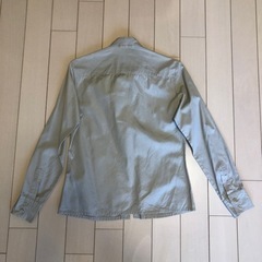 ピュルテ・ド・イネド　レディースシャツの画像