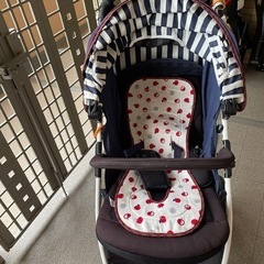 ベビーカー　アップリカ　ファミリアコラボ　の画像