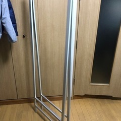 ハンガーラック　の画像