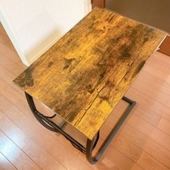 ほぼ新品！サイドテーブル 1000円