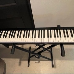 【無料】電子ピアノ　※台付きの画像