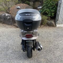 ヤマハ　マジェスティ125FI グレー　インジェクション　SHADトップボックス33l付き　引取り限定の画像