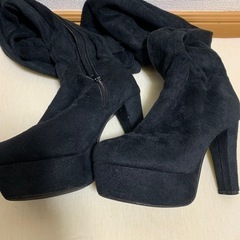 ニーハイブーツの画像