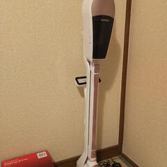 ハンディータイプ掃除機とアイロンとバリカン