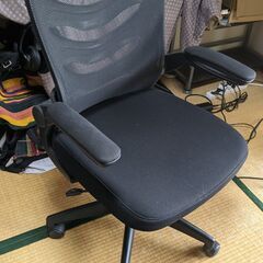 キャスター付き椅子