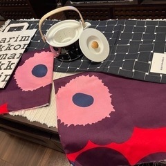 【未使用品】マリメッコのティーポット、キッチンクロス