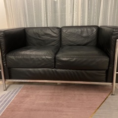 2人がけ　コルビュジエ型ソファ（縦65cm×横130cm×奥行き...